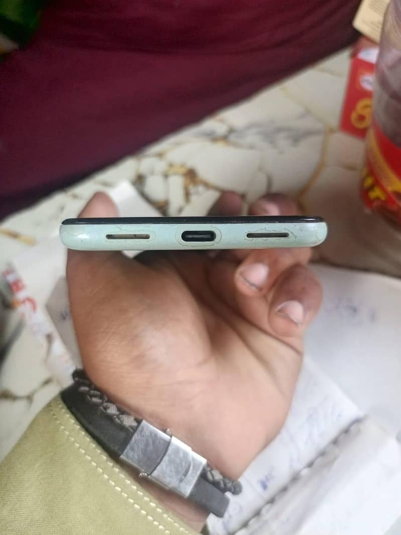 Google Pixel 5a 4
