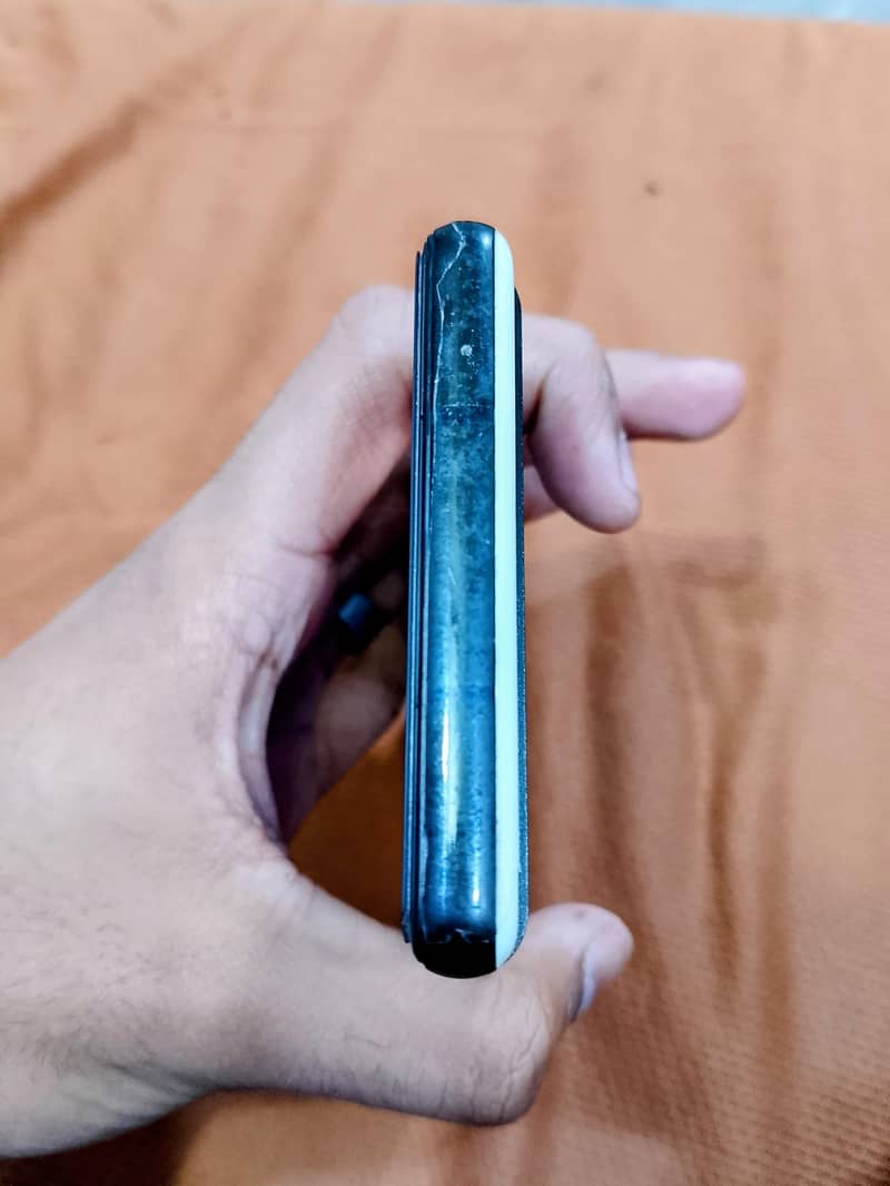 Google Pixel 6a 5