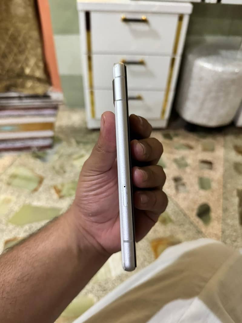 Google Pixel 7a 4