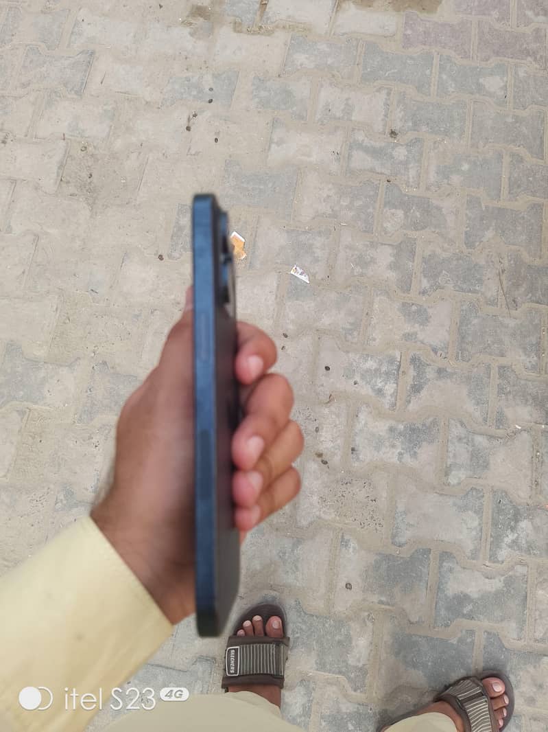 Apple iPhone 15 Pro Max 5