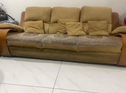 Sofa Set 3 Seater (2) 1 Seater (2)