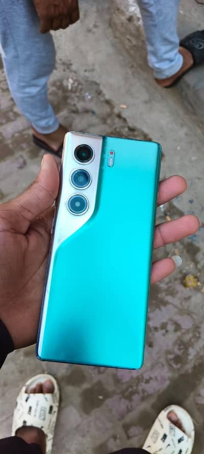 Tecno CAMON 40 Pro