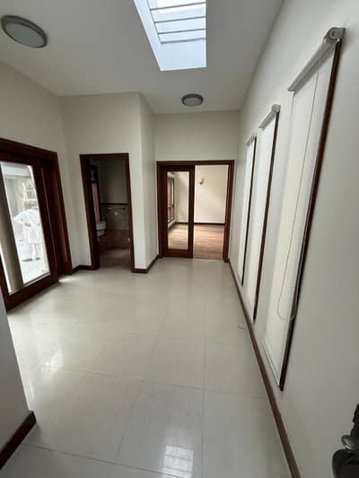 500 Yards Bungalow For Rent Prime Location
