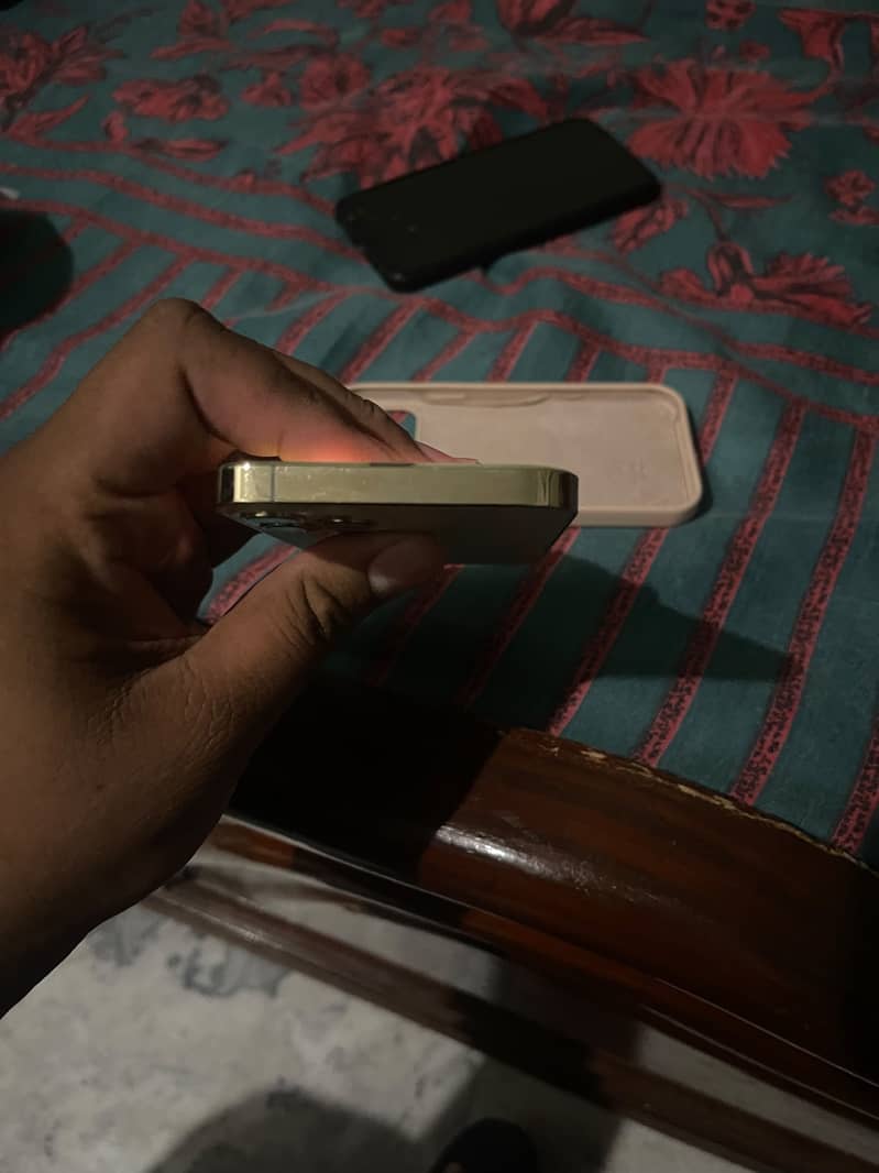 Iphone 12 pro 1