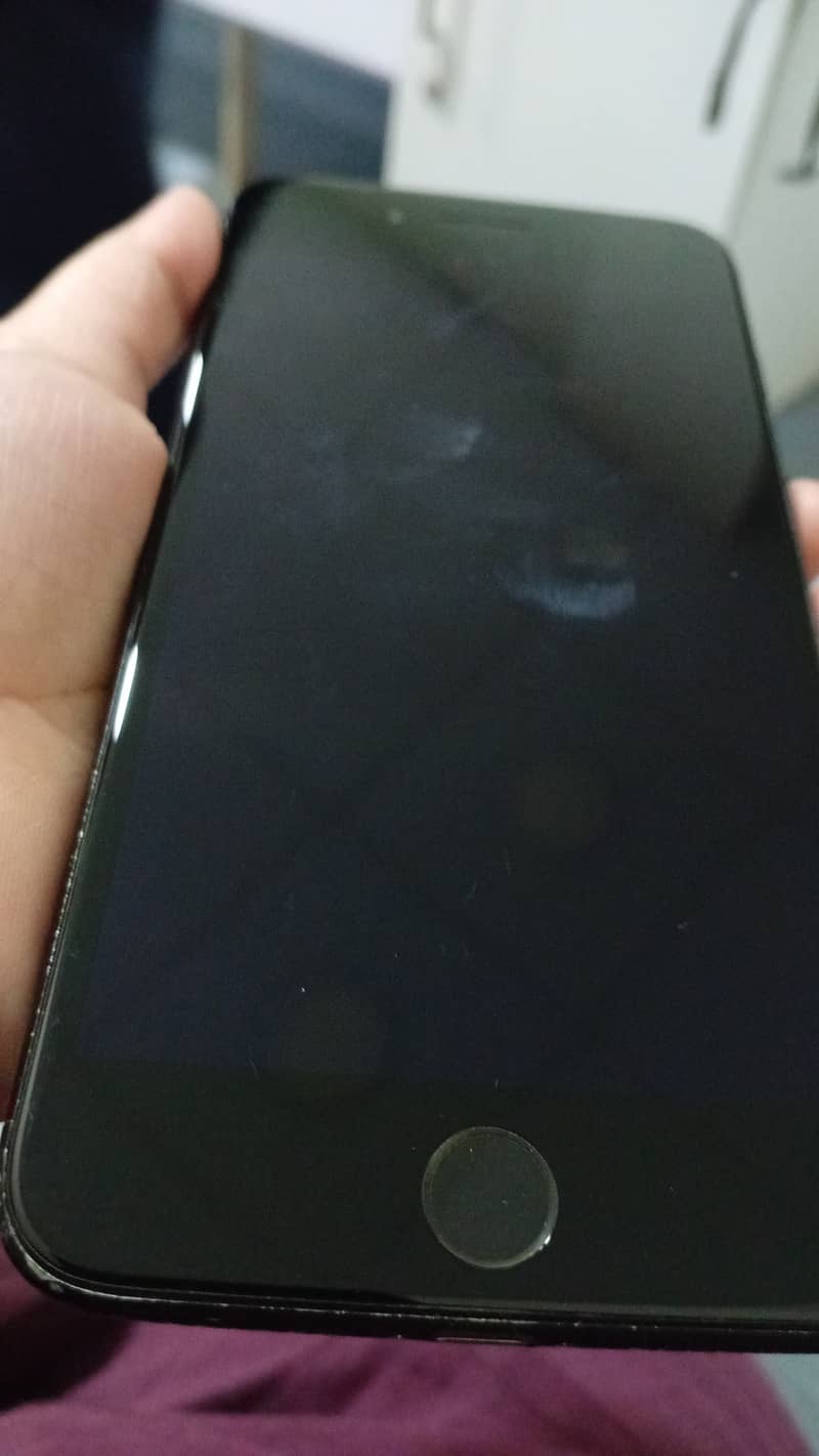Apple iPhone 7 Plus 1