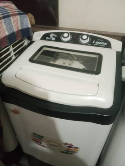 pel ki washing machine hai or ozone ka dryer hai
