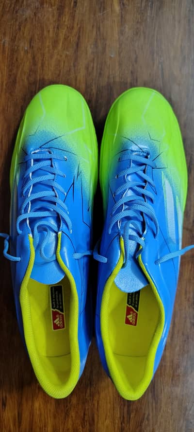 Football shoes for grass clean made in Italy Size US 10 uk 8 new shoes