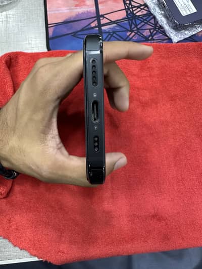 Apple iPhone 15