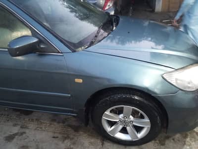 Honda Civic Oriel 2004