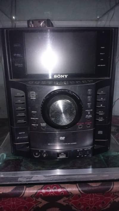 SONY.