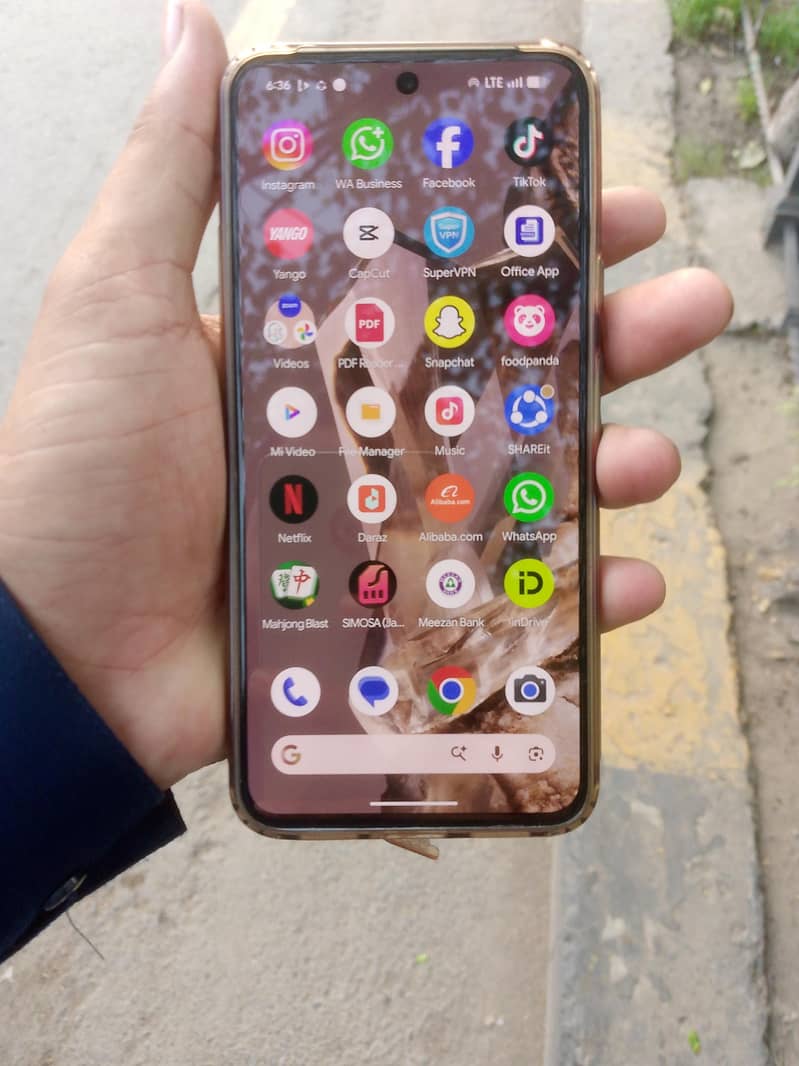 Google Pixel 8 2
