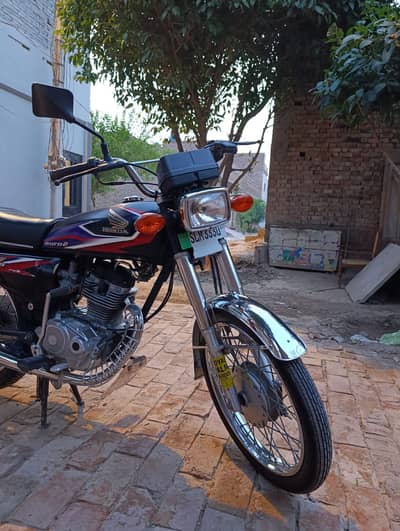 Honda CG 125 2017 Model – Fresh Condition, New Tyres, Smooth Drive