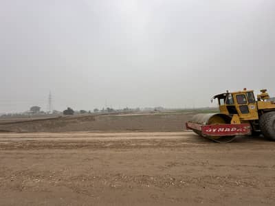 5 Marla Plot - 30 Foot - 40 Foot - Corner - Facing Parks