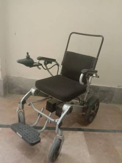 Electric wheelchair