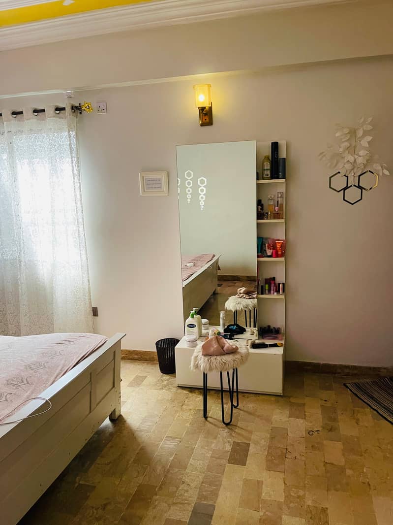 Ikea bed set with dressing table. 1