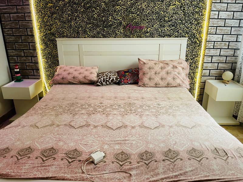 Ikea bed set with dressing table. 4