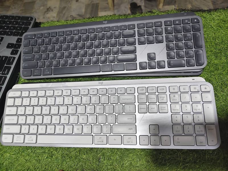 LOGITECH MX KEYS S WIRELESS BLUETOOTH KEYBOARD 1