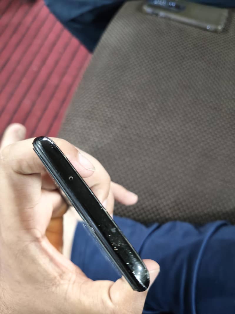 One Plus 6T 3