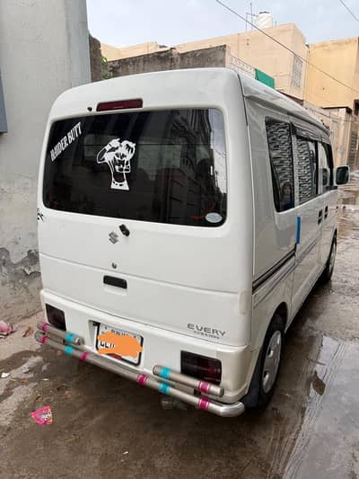 Suzuki Every 2011