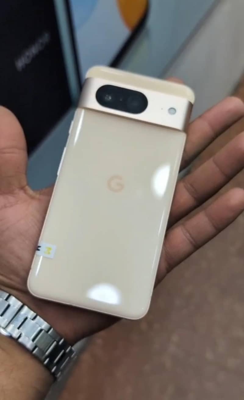 Google Pixel 8 4