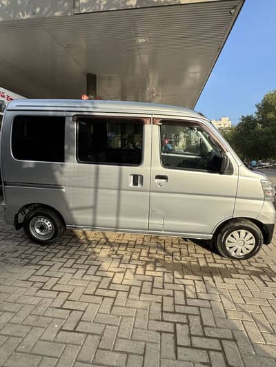Daihatsu Hijet 2019