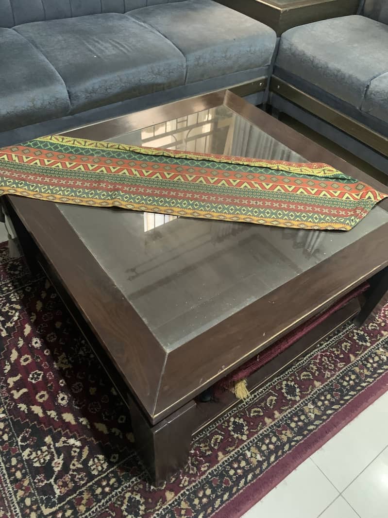 Coffee table / center table 0