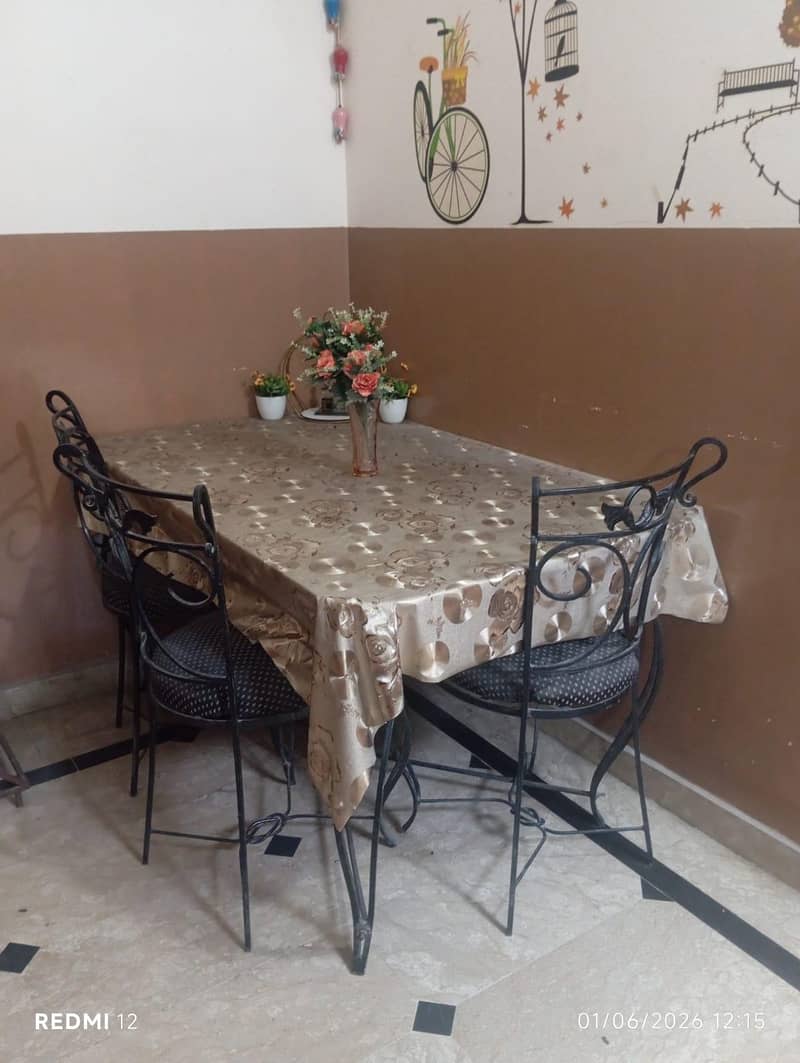 Dining table with chairs 0