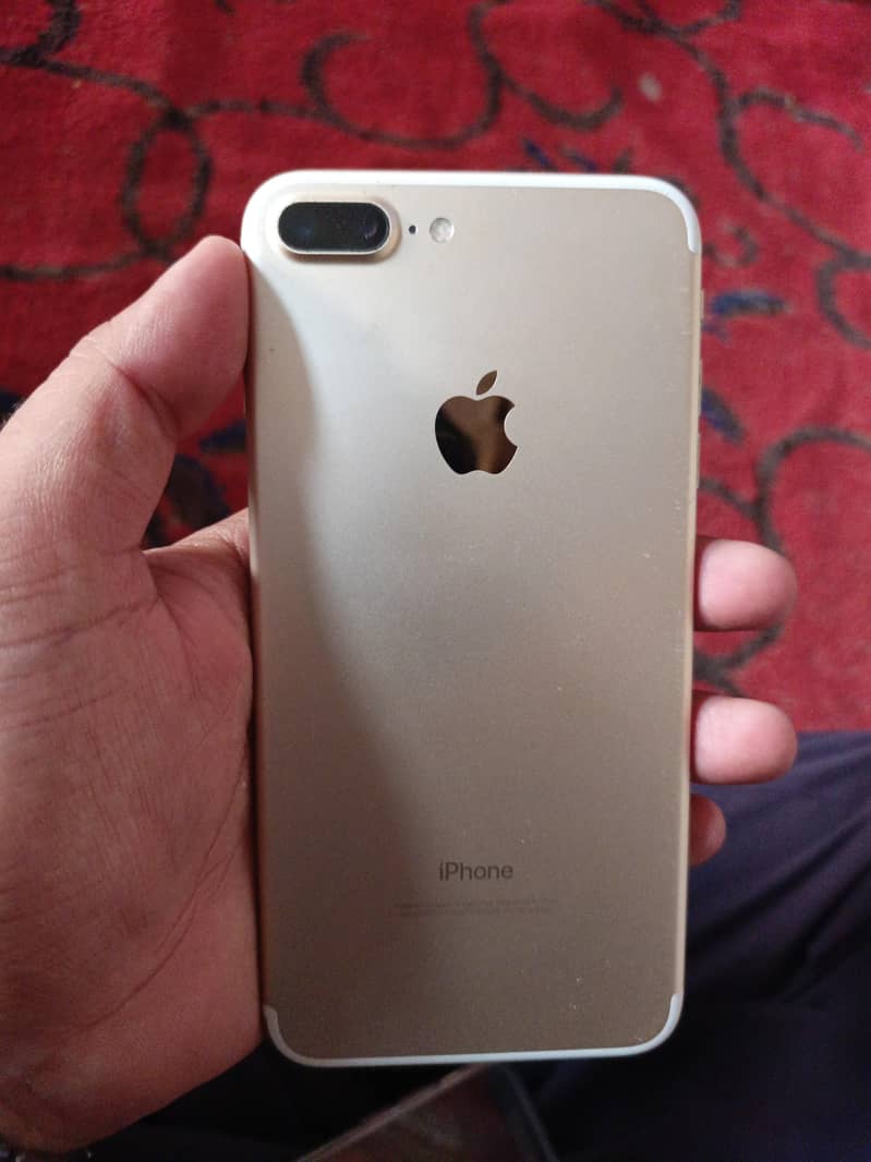 Apple iPhone 7 Plus 1