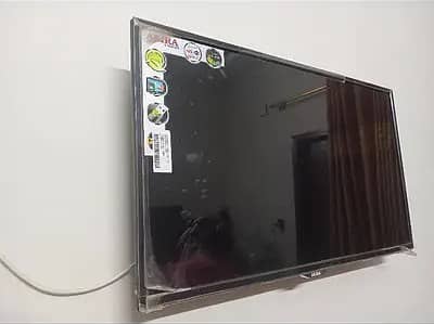 Akira 32" Led 10/10 condition