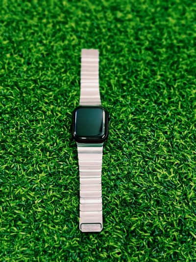 Apple watch series 8 (44mm)