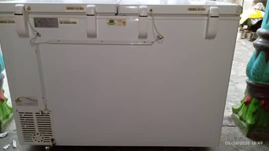 Chiller with D freezer