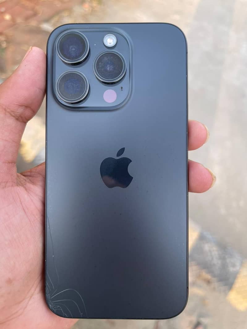 Apple iPhone 15 Pro 0