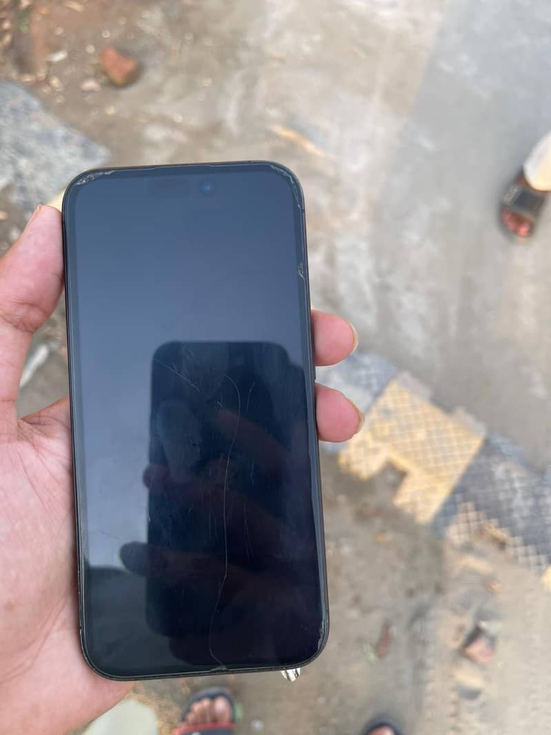 Apple iPhone 15 Pro 2