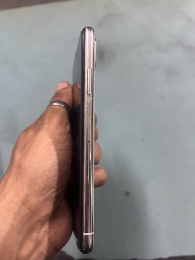 Apple iPhone XS pta approved 256gb