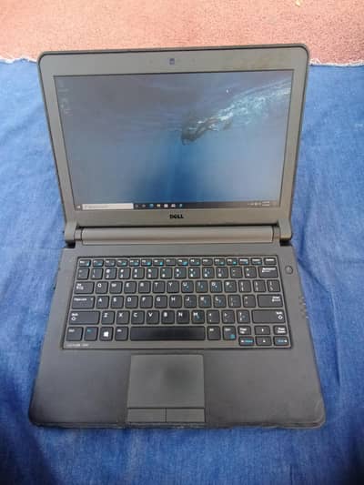 Dell Latitude 3340 Core i3 4rth Gen RAM 8GB Rom 128GB