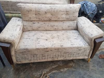 Furniture Sofa set For sale 10/10 achi condition men white color