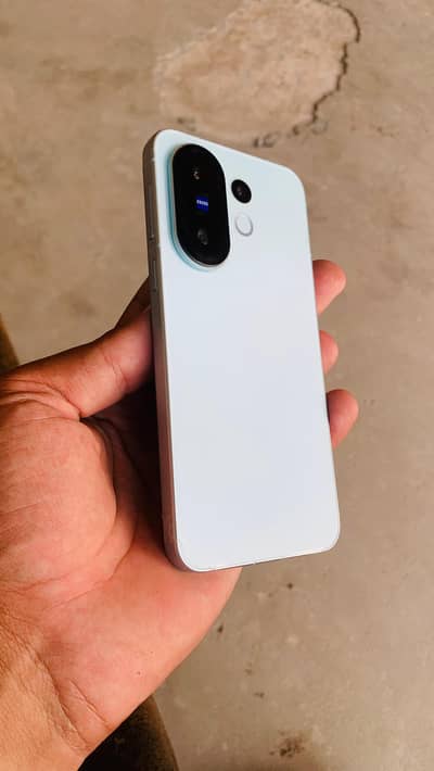 Vivo X200fe bilkul clean hai mobile 8 months warranty abhi available
