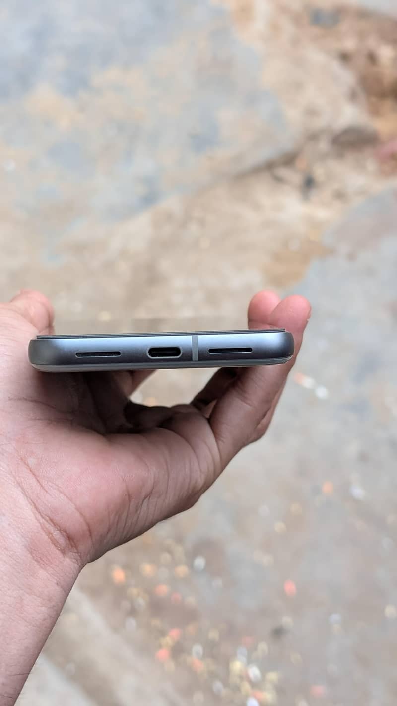 Google Pixel 8 2