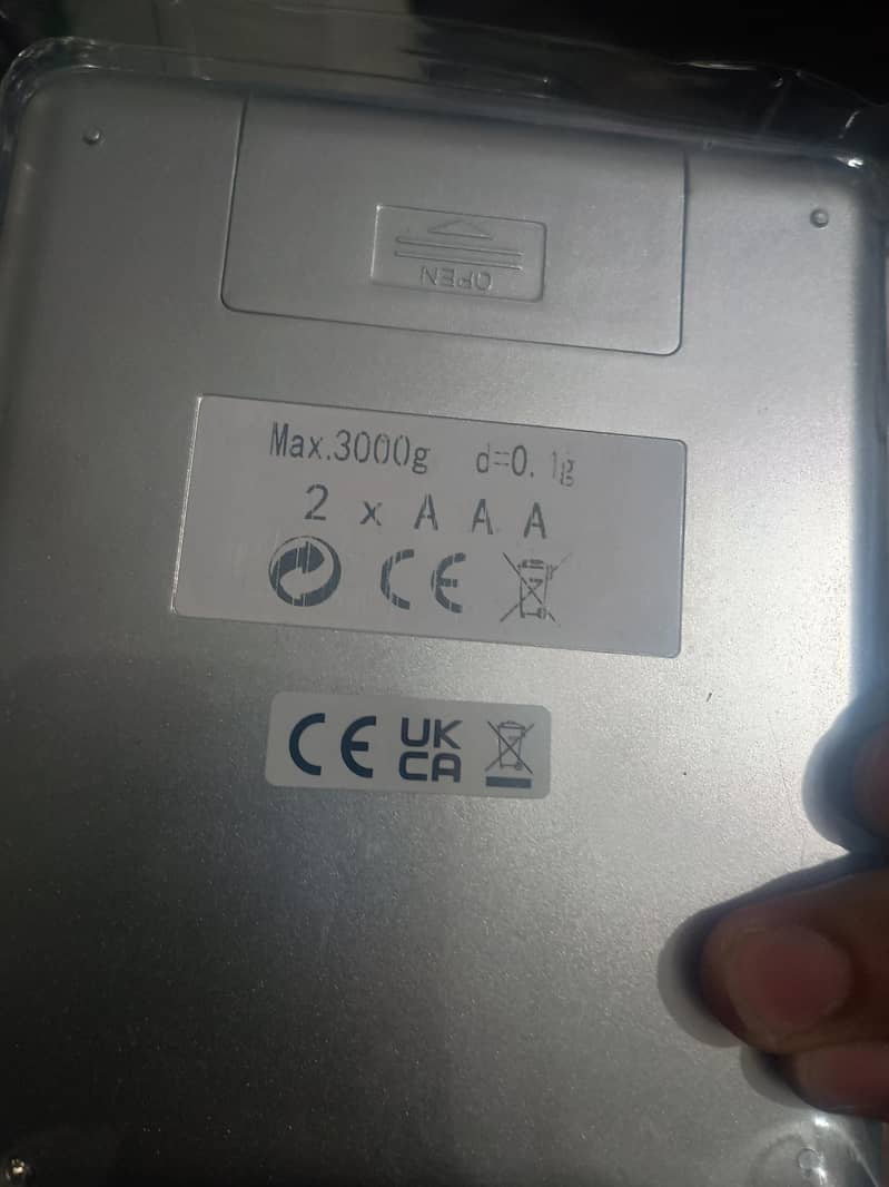 Digital kitchen scale 2