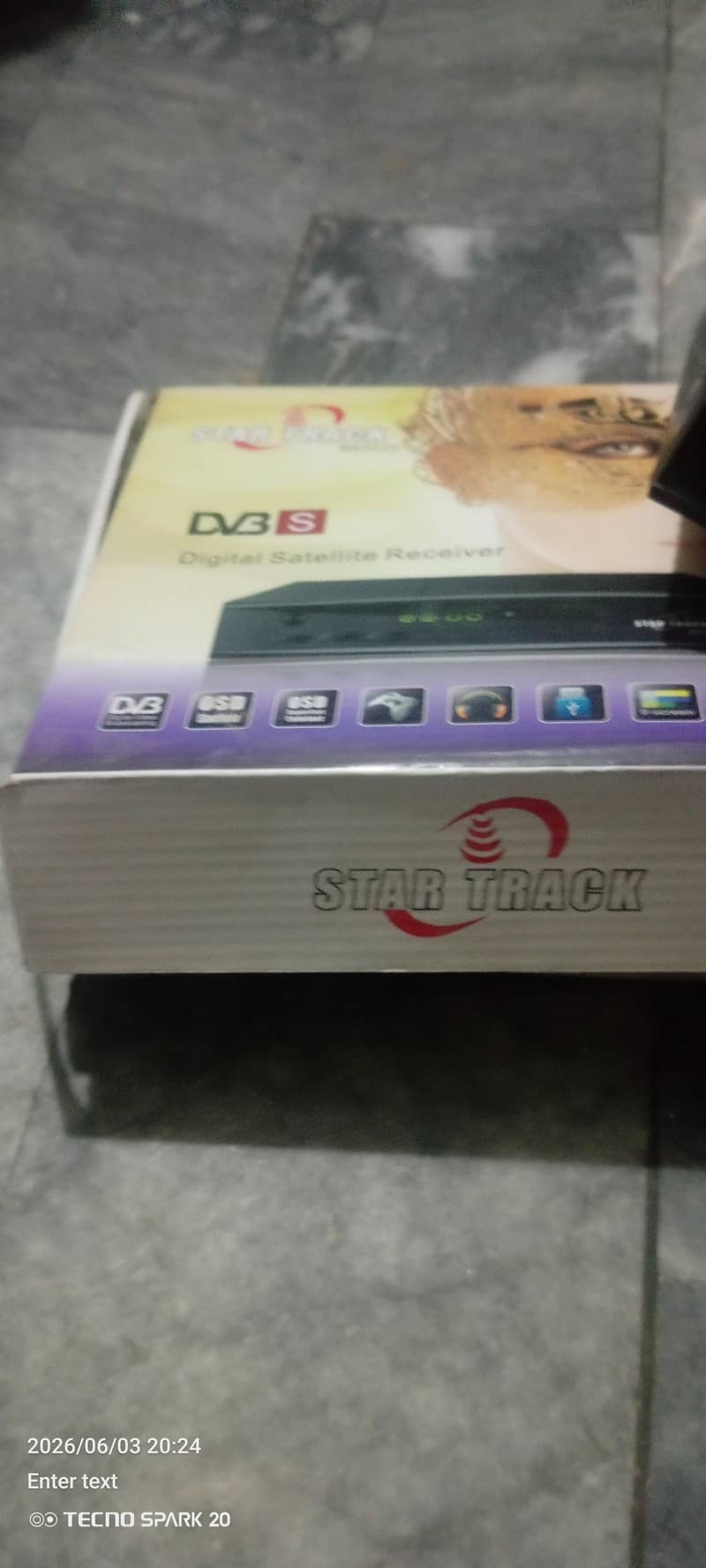LCD. 32. . . DVB 4