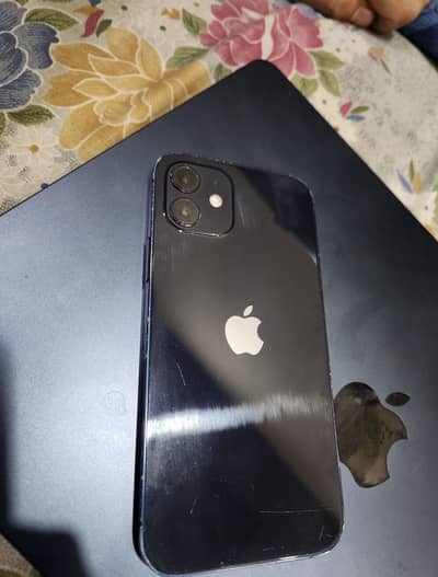 Apple iPhone 12