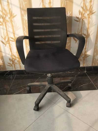 I want to sell good condition revolving chair
