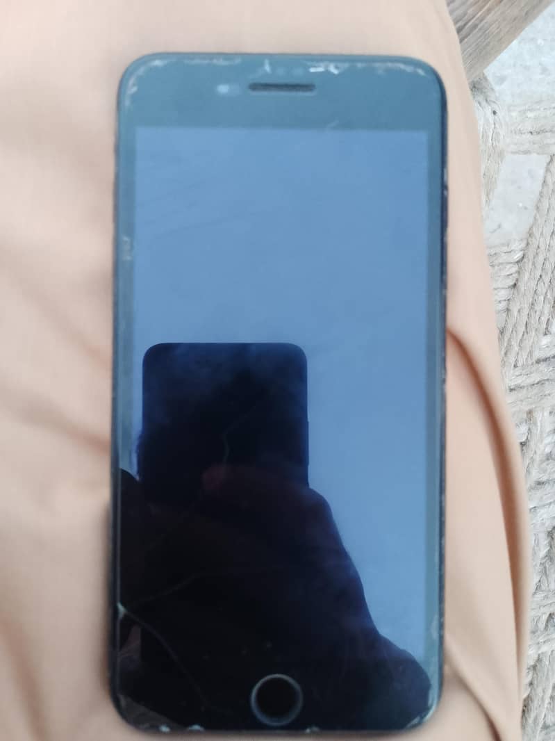 Apple iPhone 7 Plus 1