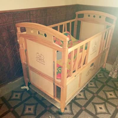 wood made excellent condition 10/10