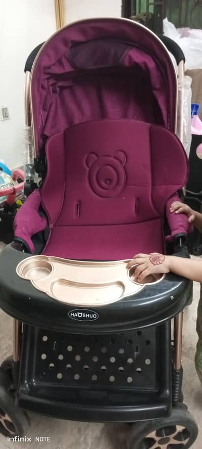 stroller for sale used but condition bhtt achi he bht kam use kia  he.