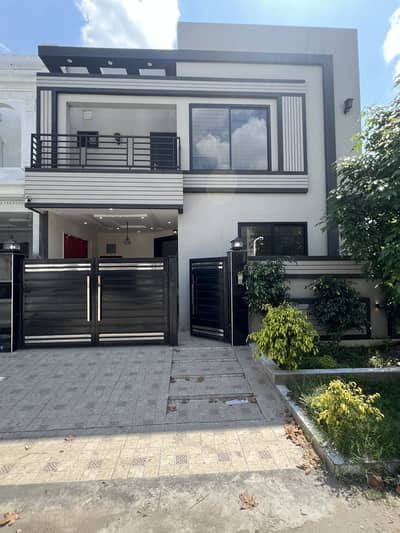 City Housing Sialkot (5 Marla) Brand New House Available For Sale