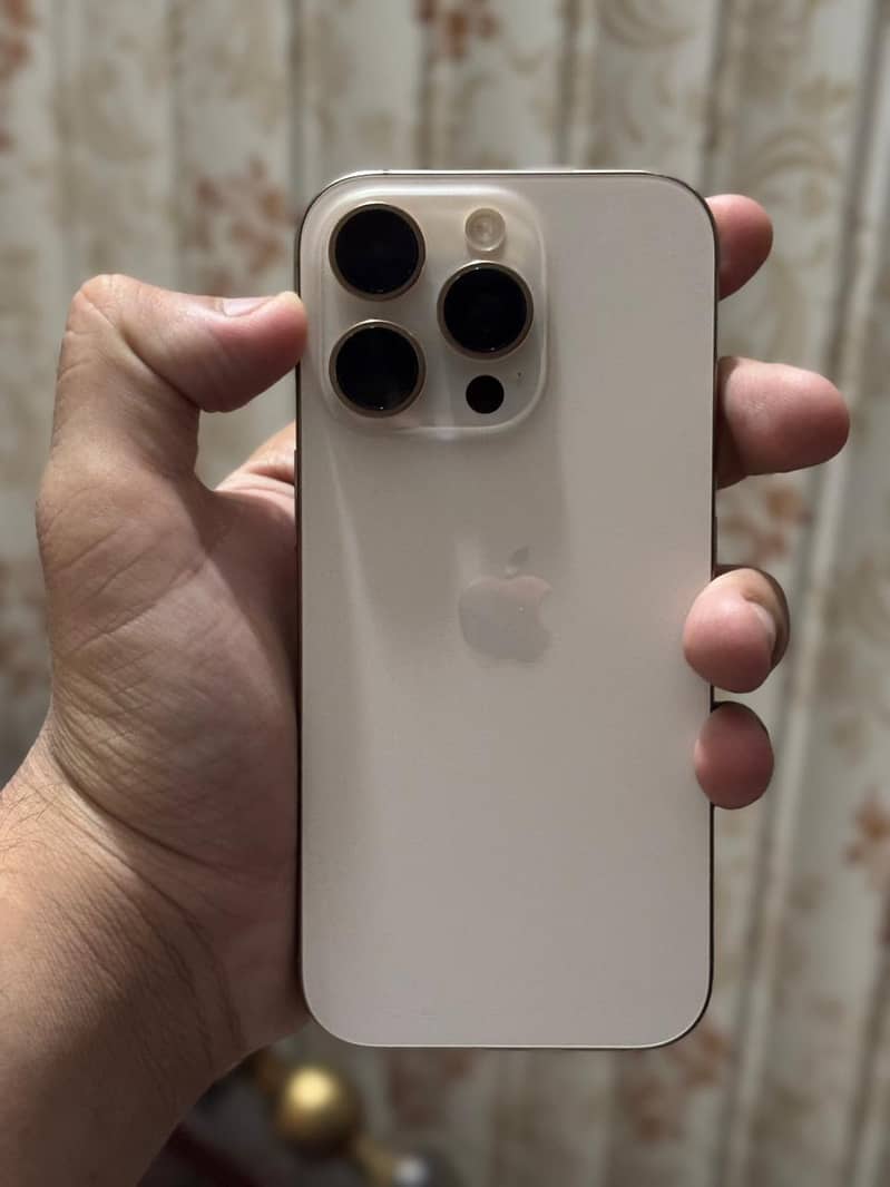 Apple iPhone 16 Pro 2
