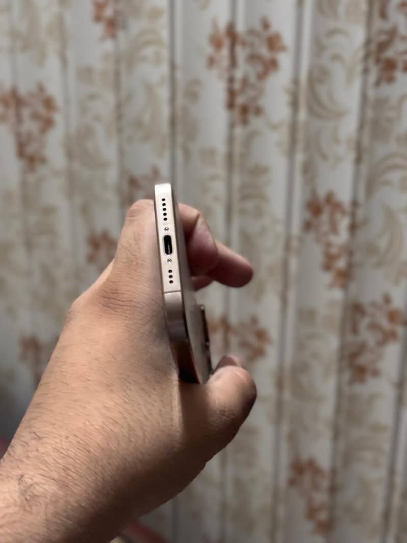 Apple iPhone 16 Pro 6