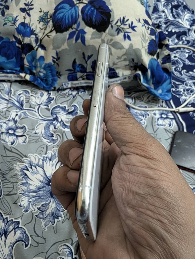 Apple iPhone X 6