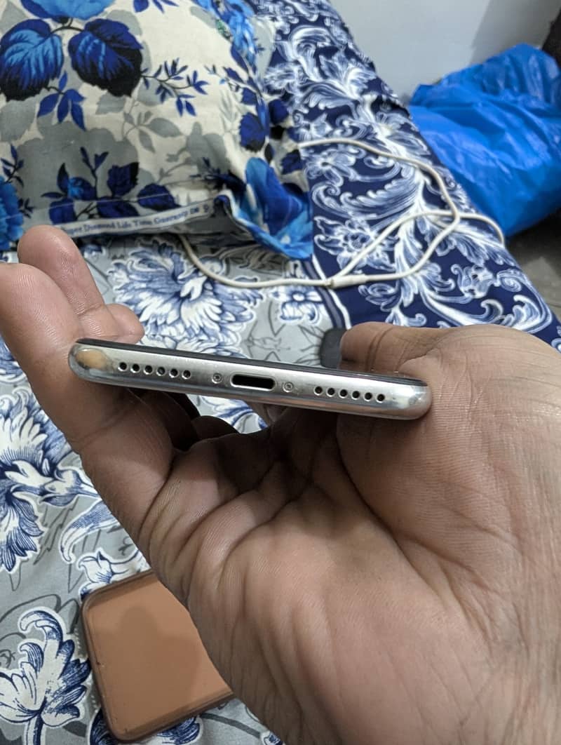 Apple iPhone X 7